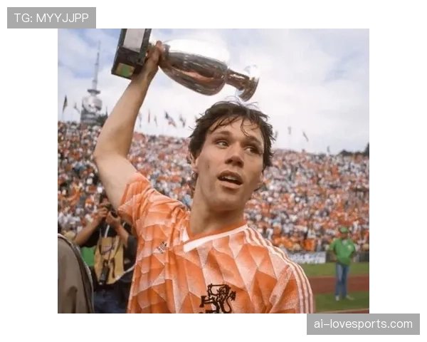 克鲁伊夫直塞如何撕开防线：解析其关键战中的角色演变与对现代前腰的超越